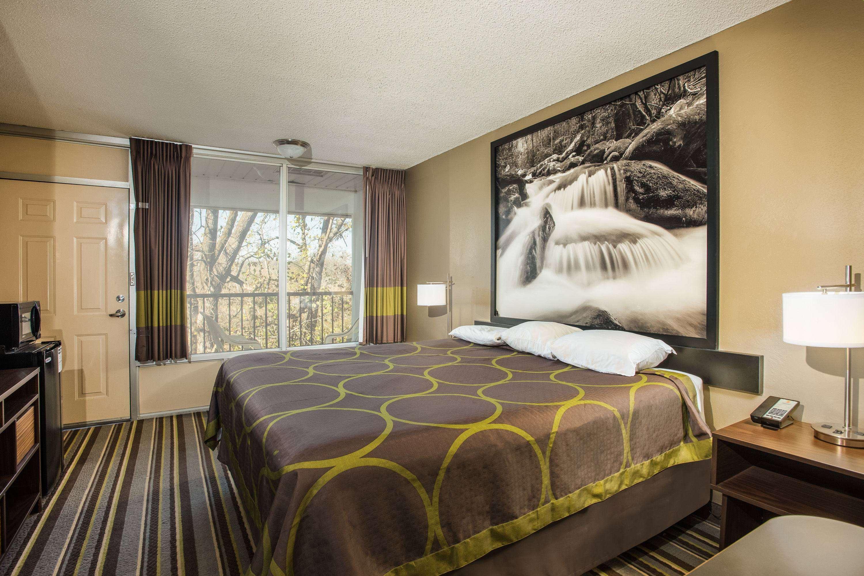 Super 8 By Wyndham Sevierville Riverside Extérieur photo